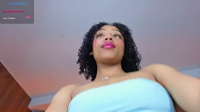 Violeth_b's cam snapshot