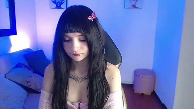 _Charlotte_Collins_'s cam snapshot