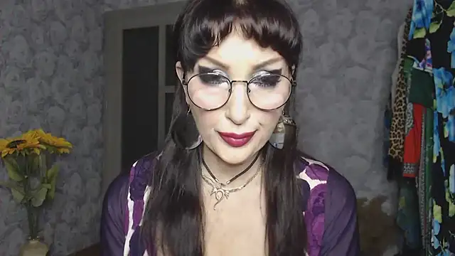 Aziza1's cam snapshot