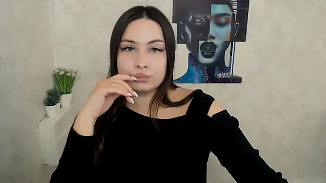 EmiliaTemi_'s cam snapshot