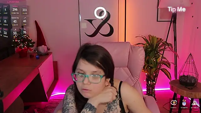 Ariell_Mini's cam snapshot