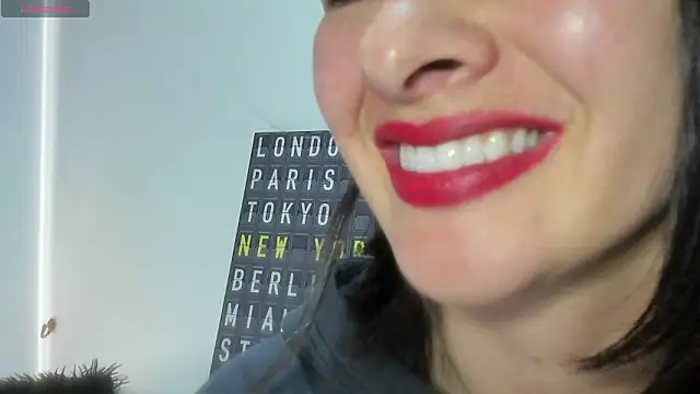 queen_fetish's cam snapshot