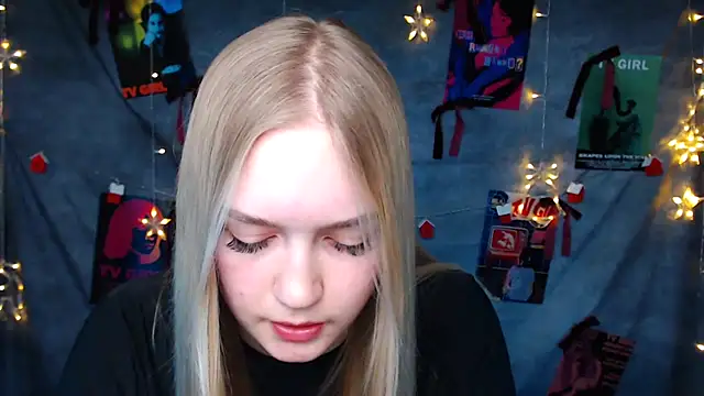 MademoiselleCl's cam snapshot