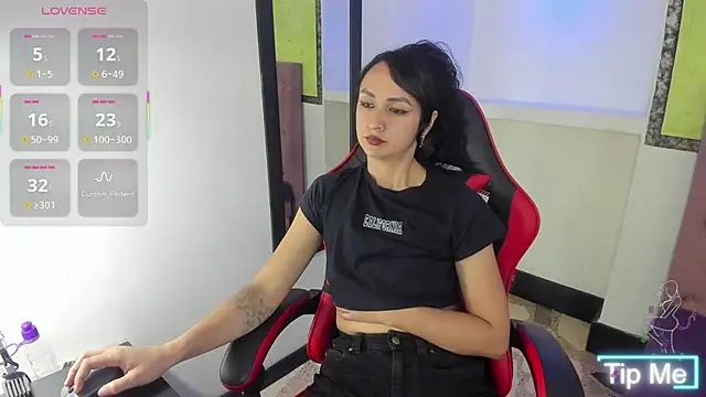 alison_moon7's cam snapshot