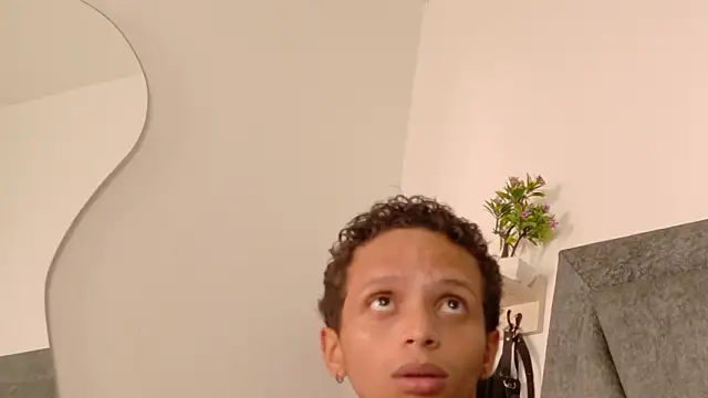 DamianandEva's cam snapshot