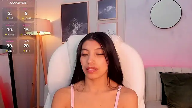 Tiffany_Low's cam snapshot