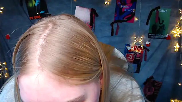 MademoiselleCl's cam snapshot