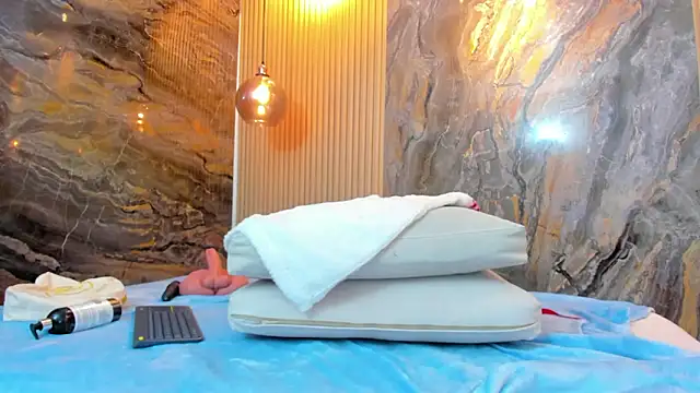 beca_winn's cam snapshot