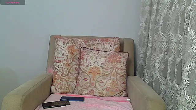 Ezgiierenns's cam snapshot