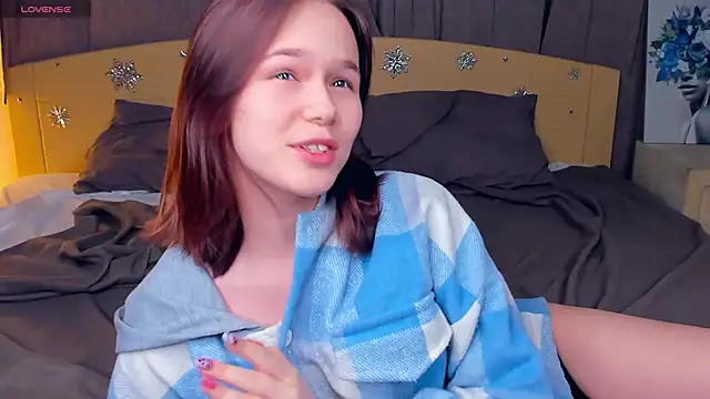 OwlLynn's cam snapshot