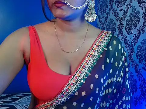 Hotginni4's cam snapshot