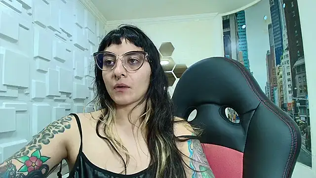 Naughty_Kittenm's cam snapshot