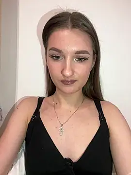 Green_eyes_lady's cam snapshot