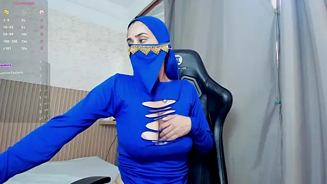 Yarah_Noor's cam snapshot