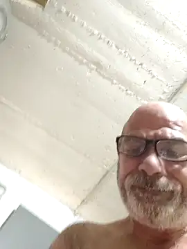 bottomhairy's cam snapshot