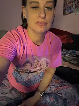 Milfshortcakes's cam snapshot