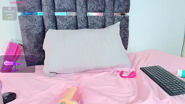 Natasharuso's cam snapshot