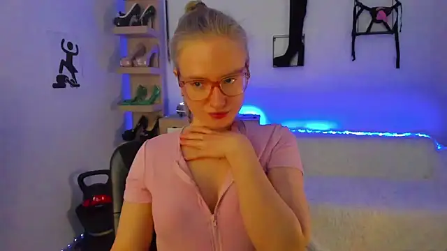 NancyHottie's cam snapshot