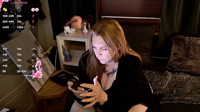 Big_Beautiful_MILF's cam snapshot