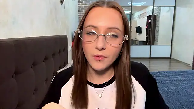 LioraVanta's cam snapshot