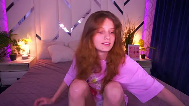 CuteeFoxy's cam snapshot