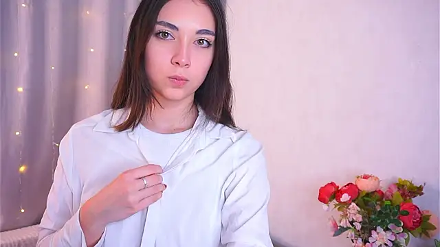 ElyseMangina live sex cam