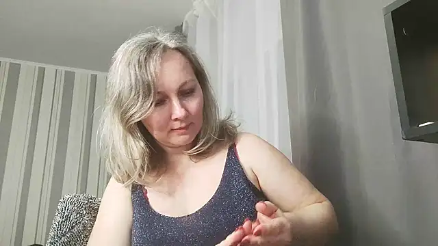 EdithManning's cam snapshot