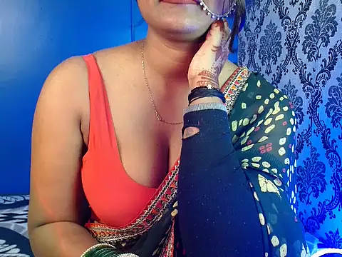 Hotginni4's cam snapshot