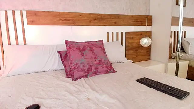 LucianaWainN's cam snapshot