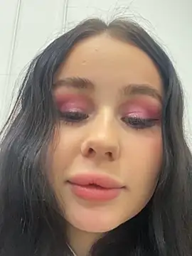 AliceLune's cam snapshot