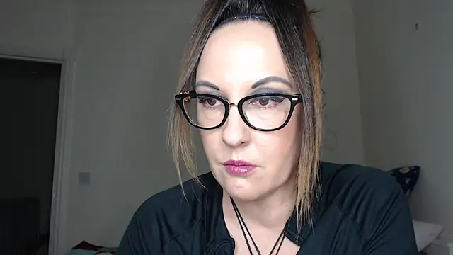 Humiliatrixxxx's cam snapshot