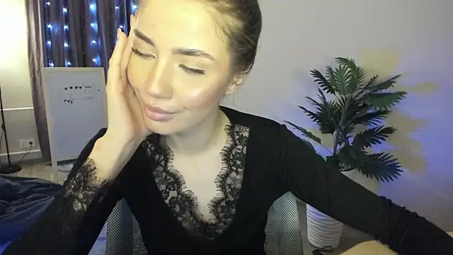 Aurora_Glow21's cam snapshot