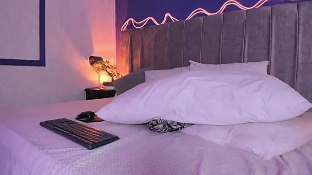 Aura_sun's cam snapshot