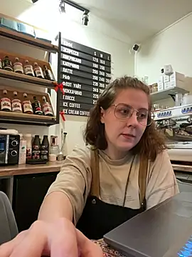 cinnabon_'s cam snapshot