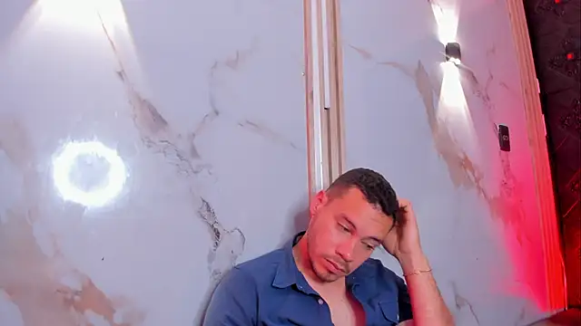 Aron_and_molly's cam snapshot