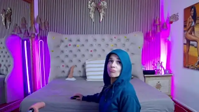 PlayfulShow live sex cam