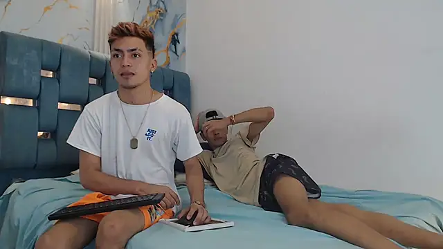 VERY_HOT_GUYS's cam snapshot