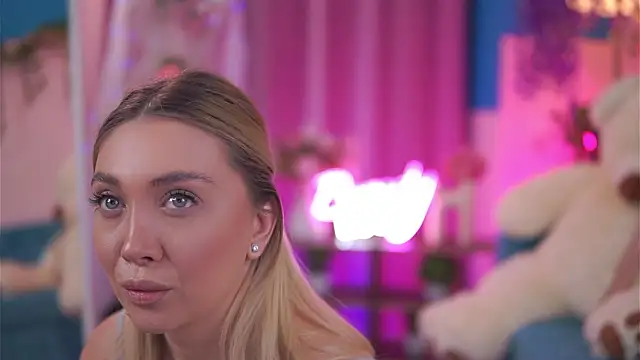 NadyaBlue's cam snapshot