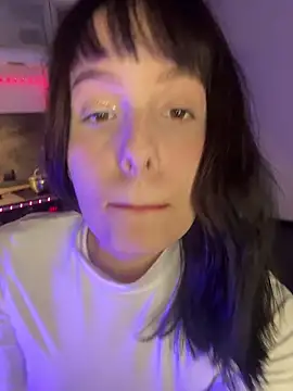 Helena_manok's cam snapshot