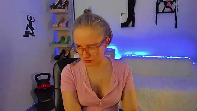 NancyHottie's cam snapshot