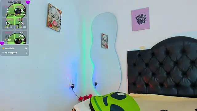 Vickyallien's cam snapshot