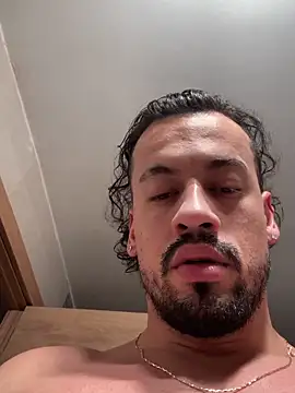 leonidas0117 live sex cam