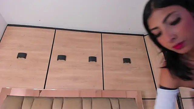 karol_lewiss's cam snapshot