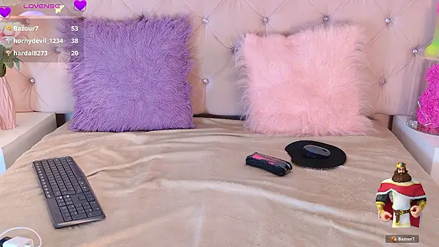 CaterinaRomano's cam snapshot