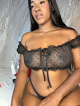 LolaHoneyy's cam snapshot