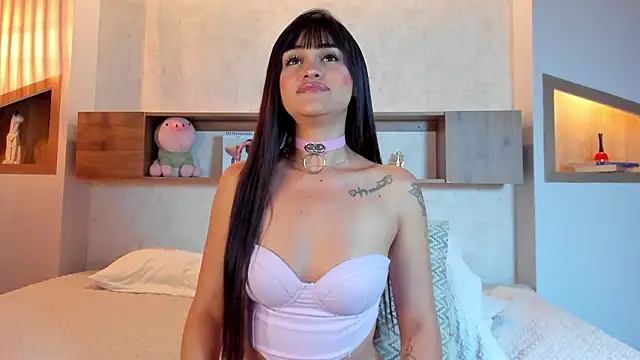 Emilly_Beaumont's cam snapshot