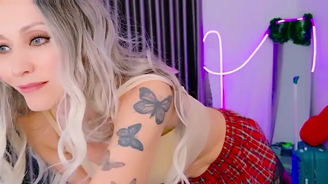 betty_xoxoo's cam snapshot