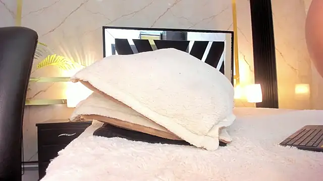 Princess_Violett's cam snapshot