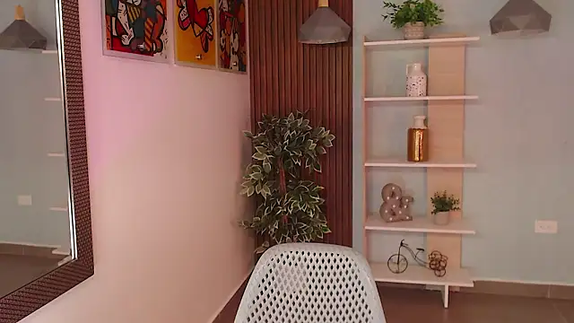 Sassy--Girl's cam snapshot