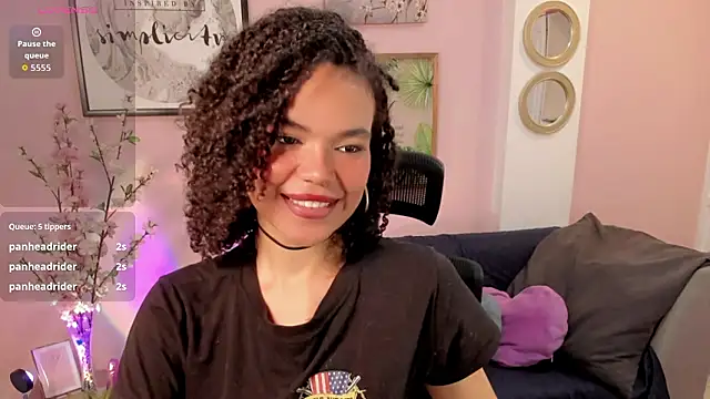 Monic_Bellucci's cam snapshot